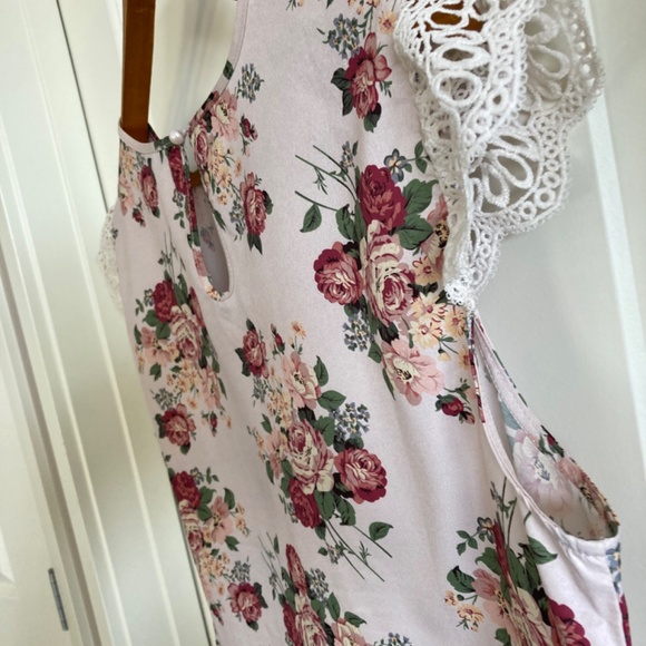SHEIN Floral Blouse Lace Capped Sleeves Feminine Spring Sz L - Picture 7 of 7